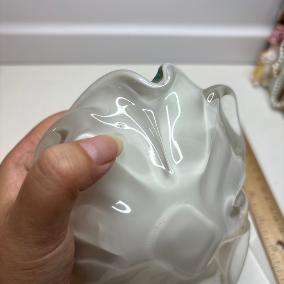 Vintage Murano Candy Dish White base in Blue Yellow Green and Silver Inclusions - Picture 8 of 11